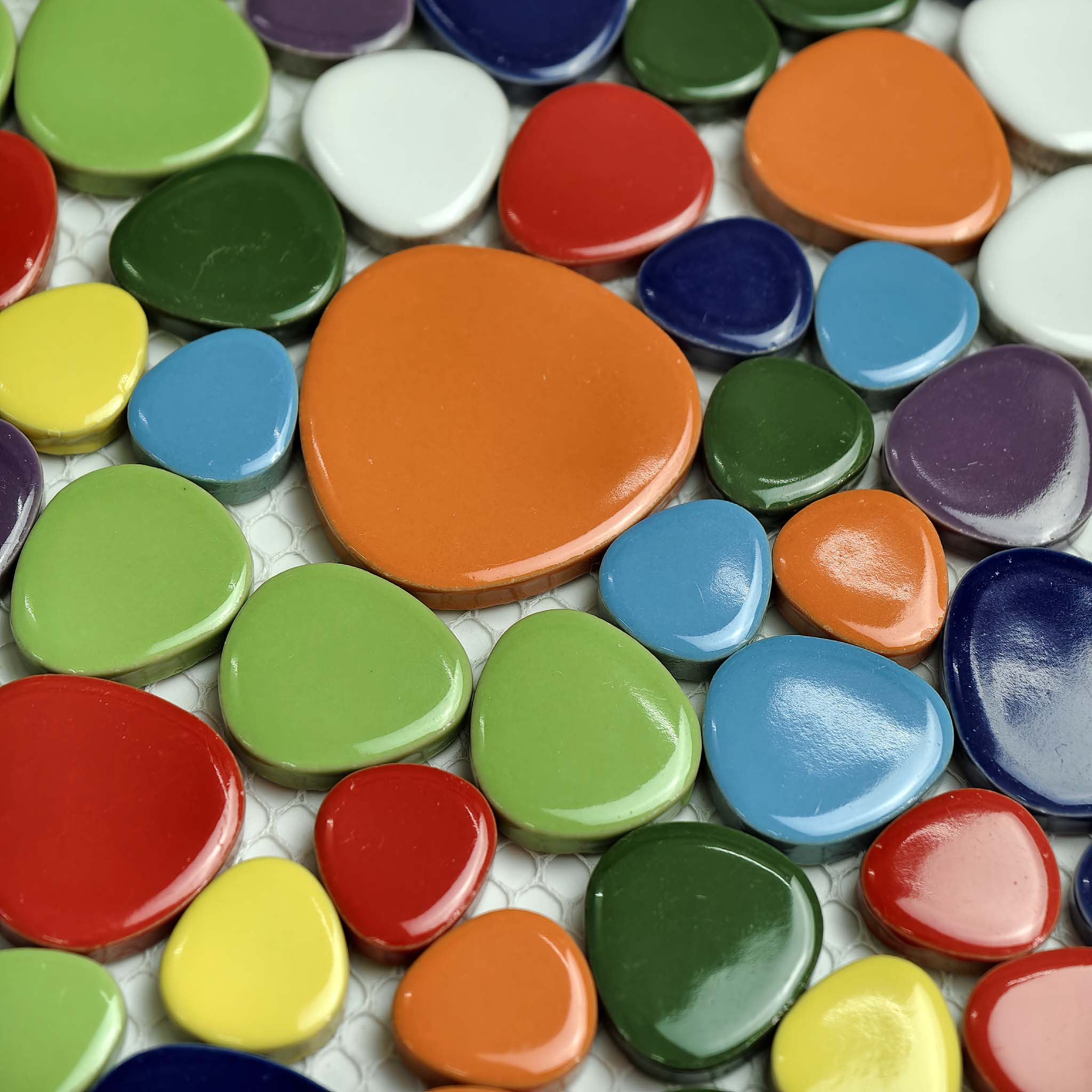 Multicolor Ceramic Pebble Mosaic Tile Polished River Stone-Look for Wall & Backsplash